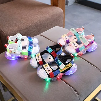 Uus LED Hõõguv Sandaalid Tüdrukutele, Laste Kingad, süttib Sandaalid Suvel teise lapse Beach Sussid Vabaaja Sandaalid Poistele Pehme