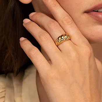 Uus moesuund klassikaline loovust keeruga lõng naiste sõrmus vintage isiksuse geomeetriline ehted naiste aksessuaarid kingitus
