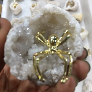 1tk Loomulik Avärav Geode Crystal Auk Mineraal-Näidis Sisaldab Metallist ämblikud Ainulaadne Kodu Sisustamiseks Kogumine