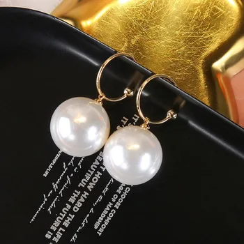 2019 Fashion Suur Pearl Hoop Kõrvarõngad On Naiste Trendikas Lihtne Ümmargune Gold Circle Kõrvarõngas Daamid Pool Pulm Avaldus Ehted