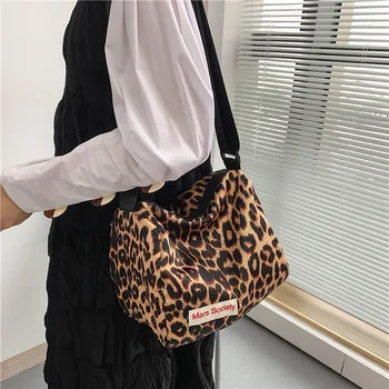 Naiste Kotid 2021 Uus Leopard Printida Moe Nailon Messenger Bag Naiste Loomingulise Vabaaja õlakott, Harajuku Crossbody Kott