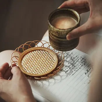 Jaapani Stiilis Bambusest Punutud Taldrik Käsitsi Valmistatud Bambusest Diplomeeritud Kohvi Tassi Omaniku Pot Pad Rotangist Tee Mat
