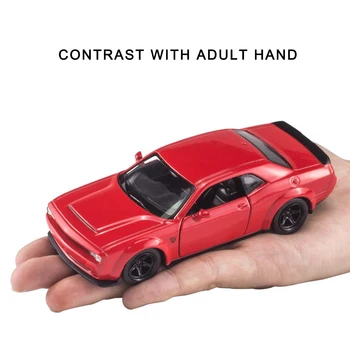 Jõulud Mänguasi Diecast 1:36 Kääbus Sulamist Auto Mudeli Aston Martin Vantage Metallist Sõidukite Laste Sünnipäeva Kingitus Täiskasvanud Kogumine