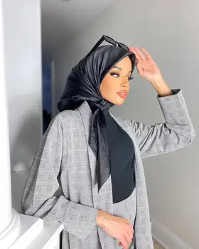 2021 kevadel ja suvel luksus 90*90CM sall lihtne mustvalge siidist sall naiste mood sall päikesekaitsetoodete hijab