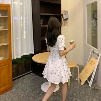 Elegantne Lilleline Mini Kleit Naiste Vabaaja Poole Lühikese Varrukaga Kleit Naine Armas Y2k Ühes Tükis Kleit Korea Beach 2021 Suvel V-Kaelus